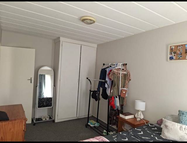 1 BEDROOM PROPERTY TO RENT IN DIE BULT